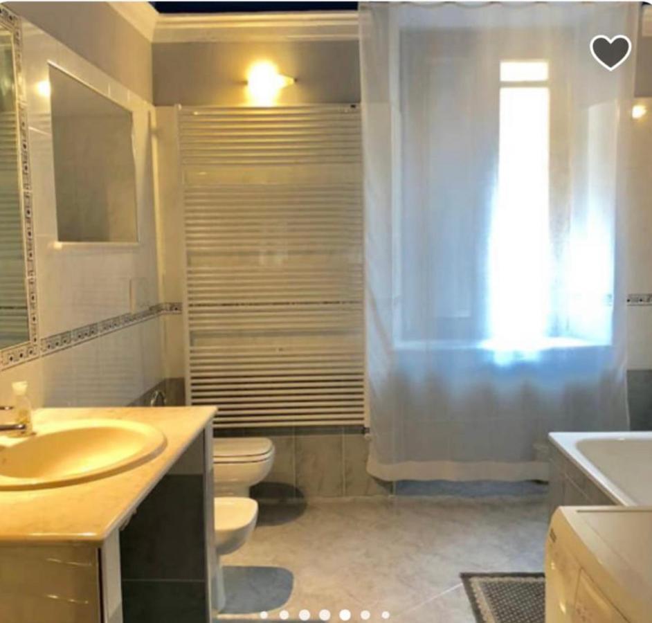 Camera Matrimoniale Privata Con Bagno Interno Верчелли Экстерьер фото