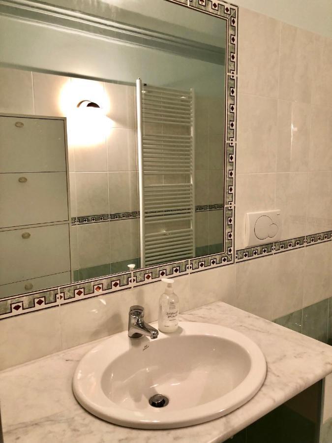 Camera Matrimoniale Privata Con Bagno Interno Верчелли Экстерьер фото