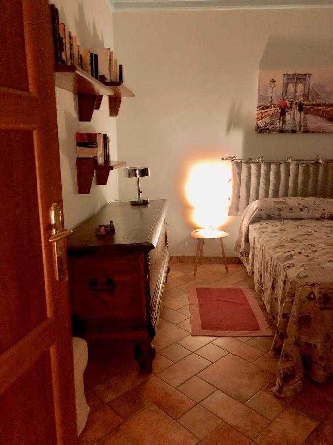 Camera Matrimoniale Privata Con Bagno Interno Верчелли Экстерьер фото
