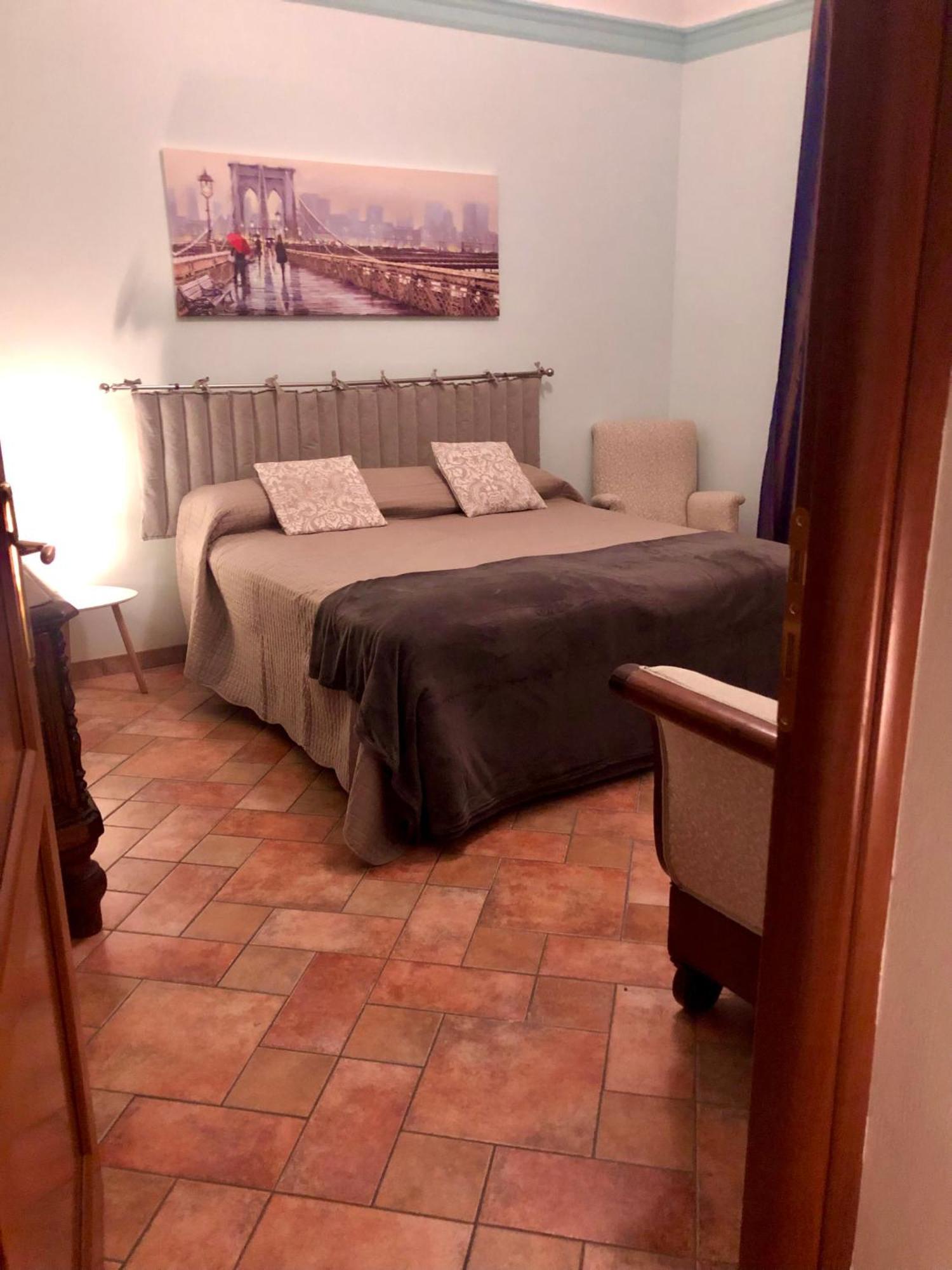 Camera Matrimoniale Privata Con Bagno Interno Верчелли Экстерьер фото